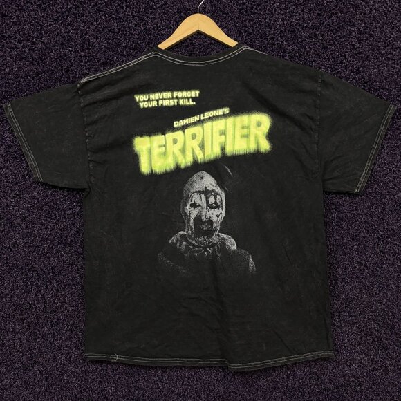 Bloody Disgusting X Terrifier Glow in the Dark Horror Tshirt size 2XL - Picture 1 of 5